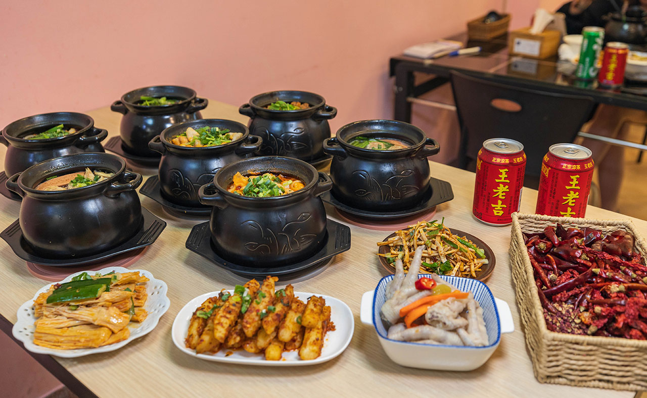 川麵道北平店｜台中正宗四川味罐罐米線，7種特調湯頭獨特泡椒辛香料陶罐燉煮砂鍋，一吃上癮的台中北屯美食推薦 15