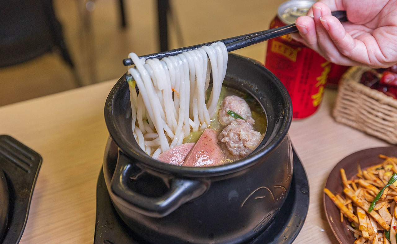 川麵道北平店｜台中正宗四川味罐罐米線，7種特調湯頭獨特泡椒辛香料陶罐燉煮砂鍋，一吃上癮的台中北屯美食推薦 67