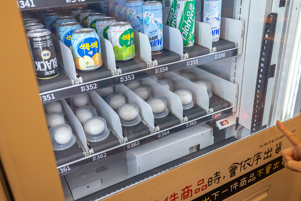 【台中北屯美食推薦】深夜食堂新選擇「遊盒麵崇德店」24小時自助韓式泡麵：10元起小菜！麻辣鴨血、爆漿甜點讓你吃好吃滿，必收台中深夜美食 179