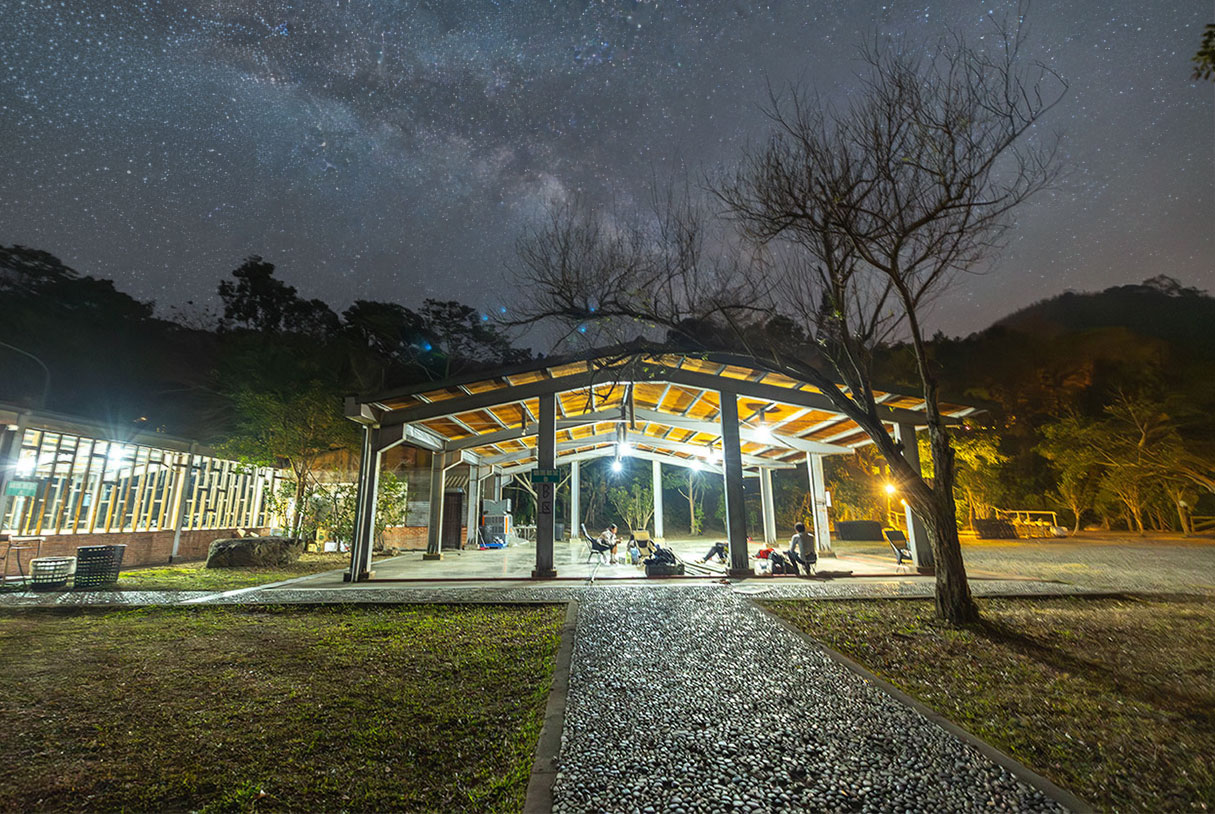 不遠山莊|苗栗三義超美台灣合掌村,露營野奢營火烤肉聚餐,跳跳床、滑梯,超美鹿角咖啡吃喝玩樂一次滿足!2026苗栗景點推薦 330 不遠山莊|苗栗三義超美台灣合掌村,露營野奢營火烤肉聚餐,跳跳床、滑梯,超美鹿角咖啡吃喝玩樂一次滿足!2026苗栗景點推薦 329