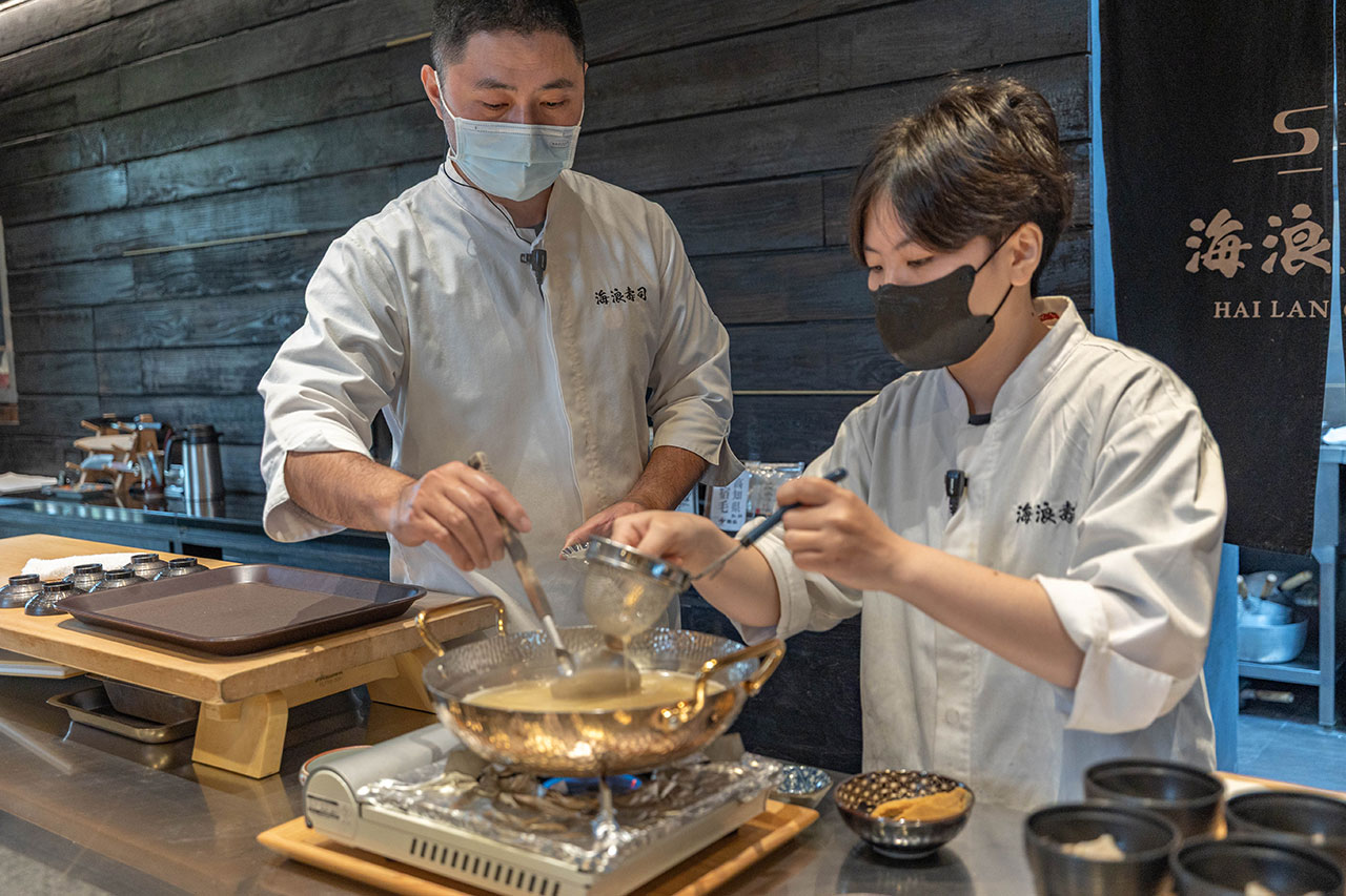 海浪壽司｜日式割烹台中無菜單料理推薦，爆量生魚壽司活體宮崎小沢蟹，超適合聚餐慶生的超大包廂用餐空間，最新2026台中北屯日本料理推薦 111