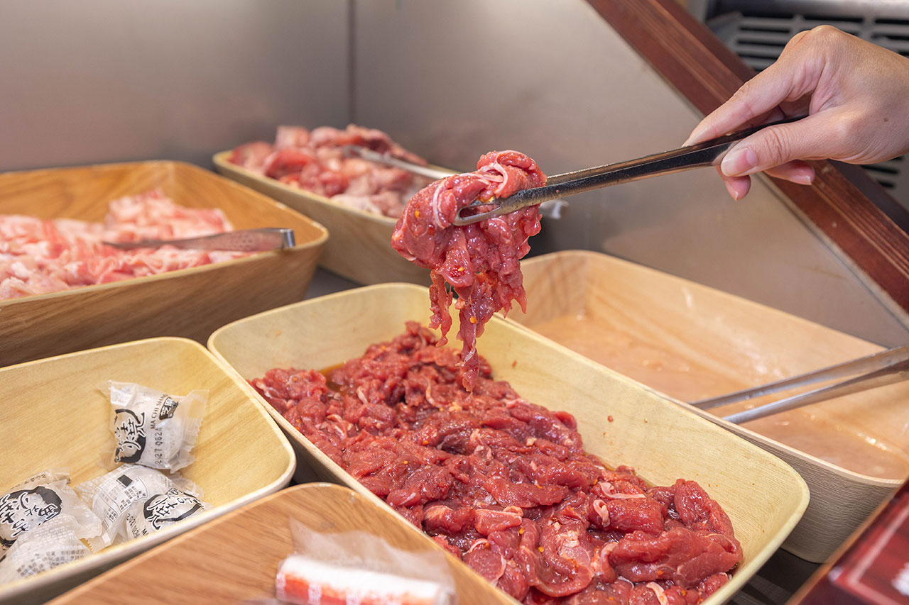 真涮吃到飽火鍋 北大店，新竹肉控必訪399起牛豬雞羊多種肉品無限吃！蔬食炸物飲料冰品自助吧隨你拿，最新2026新竹美食推薦 19