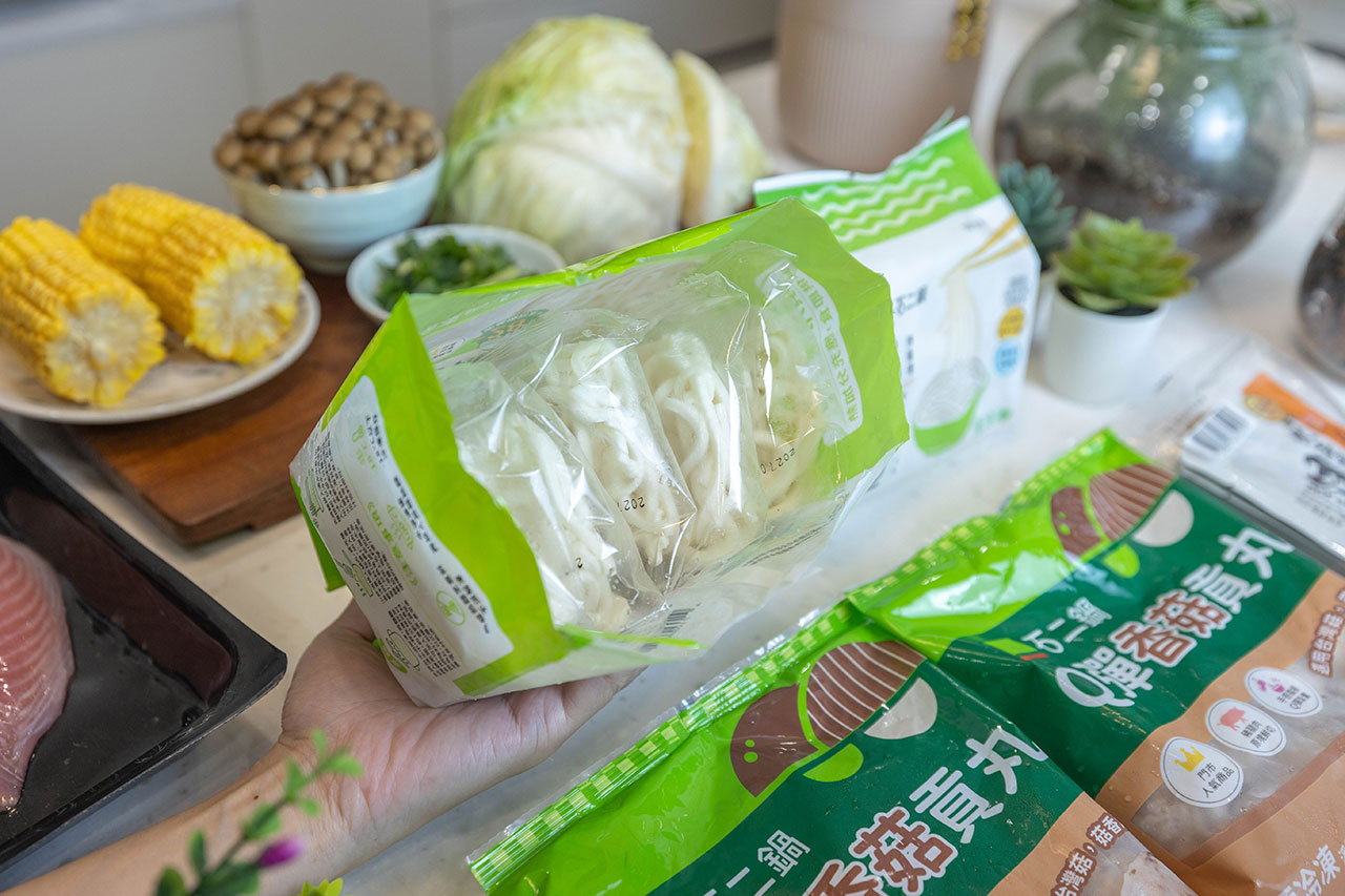 【全聯必買】母親節全家在家吃餐廳級美味！「聚+石二鍋」石二鍋烏龍麵、香菇貢丸，聚北海道昆布熬高湯神級必囤美味單品，5分鐘在家變出五星級溫馨大餐！ 482