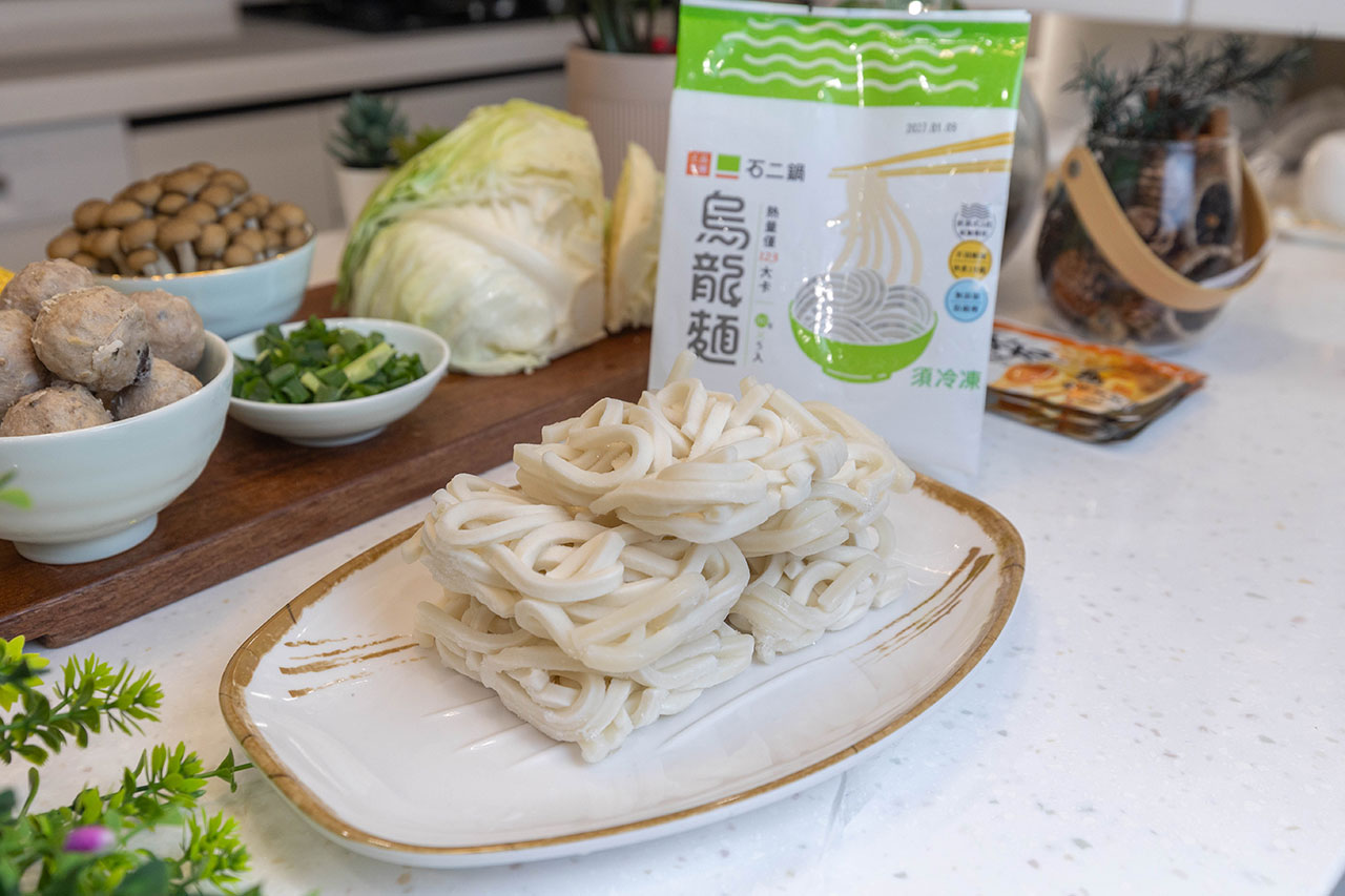 【全聯必買】母親節全家在家吃餐廳級美味!「聚+石二鍋」石二鍋烏龍麵、香菇貢丸,聚北海道昆布熬高湯神級必囤美味單品,5分鐘在家變出五星級溫馨大餐! 479 【全聯必買】母親節全家在家吃餐廳級美味!「聚+石二鍋」石二鍋烏龍麵、香菇貢丸,聚北海道昆布熬高湯神級必囤美味單品,5分鐘在家變出五星級溫馨大餐! 478