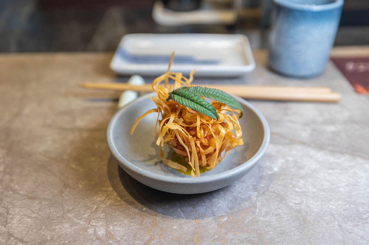 跃.YueFire直火小料理（躍）獨家直火炭燒！吃日本料理像看煙火秀，最新台中無菜單料理推薦！宵夜也能吃 2026 台中逢甲美食推薦 826