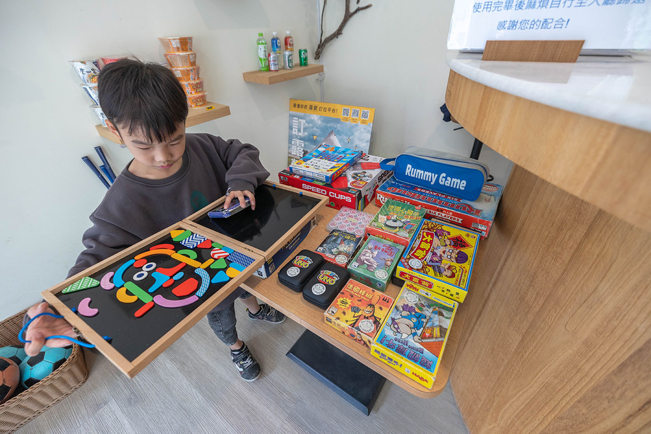 葉子祕境 森林villa住宿 4.9分超高評價,戲水泳池、高爾夫、桌遊,自然共舞南投五星級民宿,2026南投住宿推薦 937 葉子祕境 森林villa住宿 4.9分超高評價,戲水泳池、高爾夫、桌遊,自然共舞南投五星級民宿,2026南投住宿推薦 936