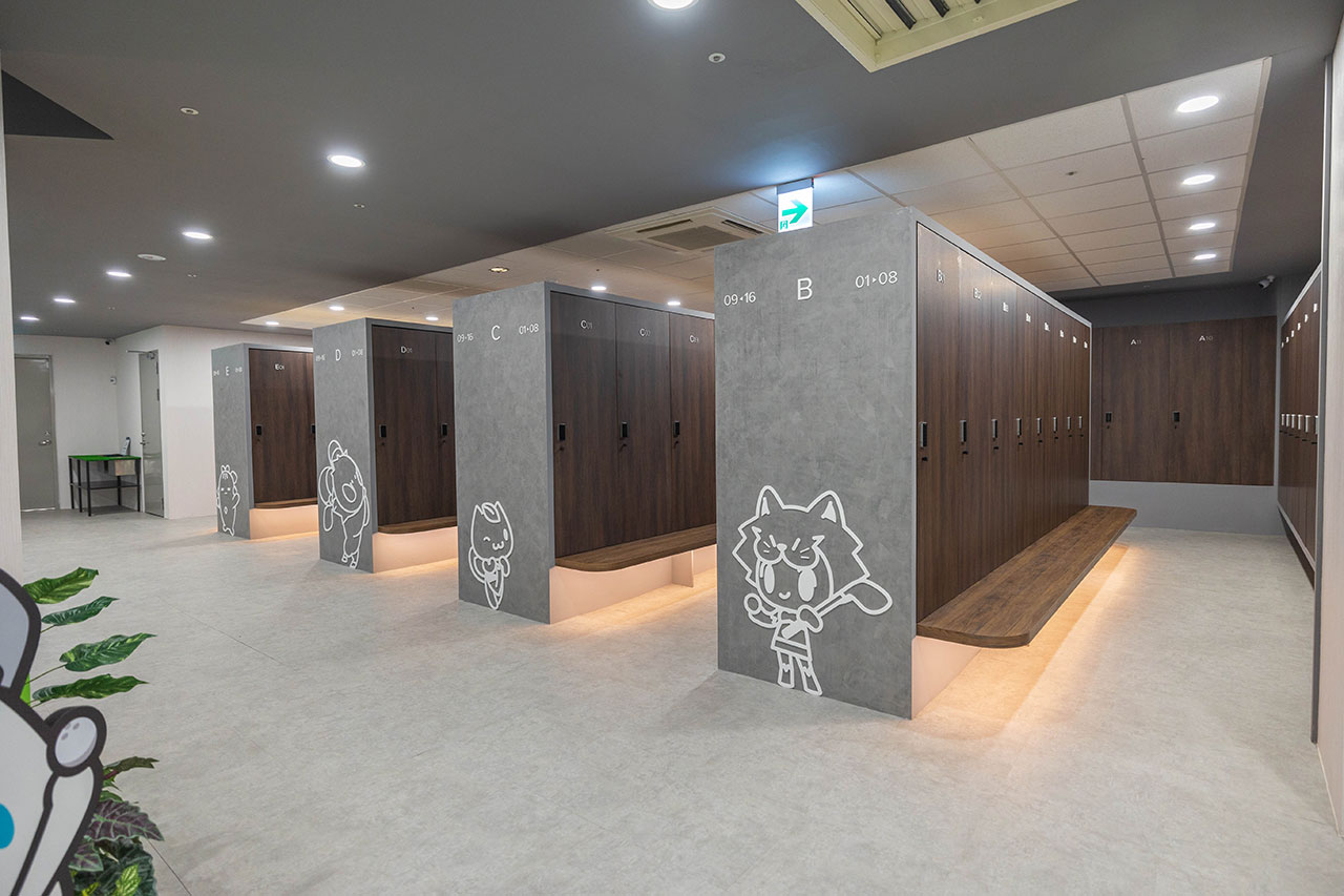 GOLF MONSTERS｜室內竟然也能打高爾夫！最新2025台北松山區景點推薦，聯誼、團建、商務聚會超時尚都會運動，不怕風吹雨淋的台北高爾夫球場推薦 25