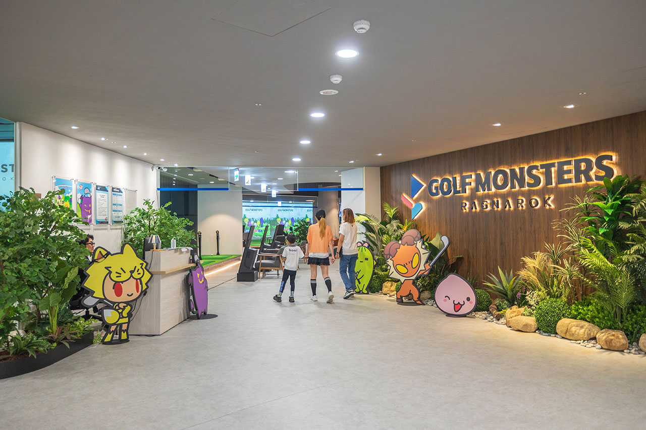 GOLF MONSTERS｜室內竟然也能打高爾夫！最新2025台北松山區景點推薦，聯誼、團建、商務聚會超時尚都會運動，不怕風吹雨淋的台北高爾夫球場推薦 7