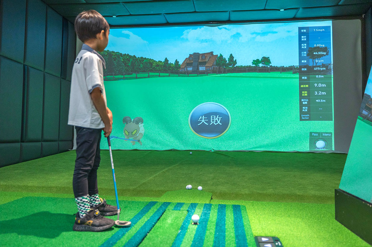 GOLF MONSTERS｜室內竟然也能打高爾夫！最新2025台北松山區景點推薦，聯誼、團建、商務聚會超時尚都會運動，不怕風吹雨淋的台北高爾夫球場推薦 83
