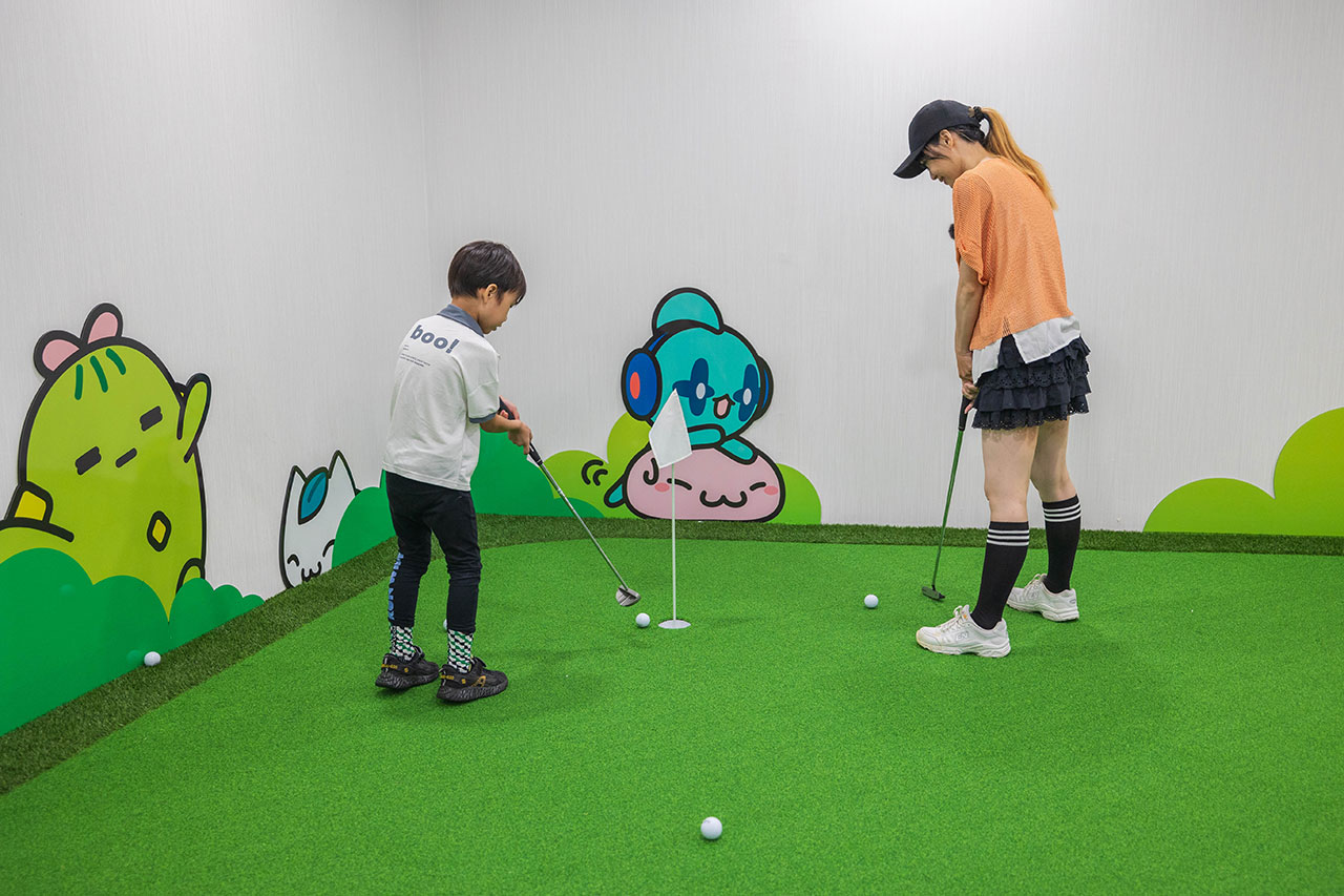 GOLF MONSTERS｜室內竟然也能打高爾夫！最新2025台北松山區景點推薦，聯誼、團建、商務聚會超時尚都會運動，不怕風吹雨淋的台北高爾夫球場推薦 31