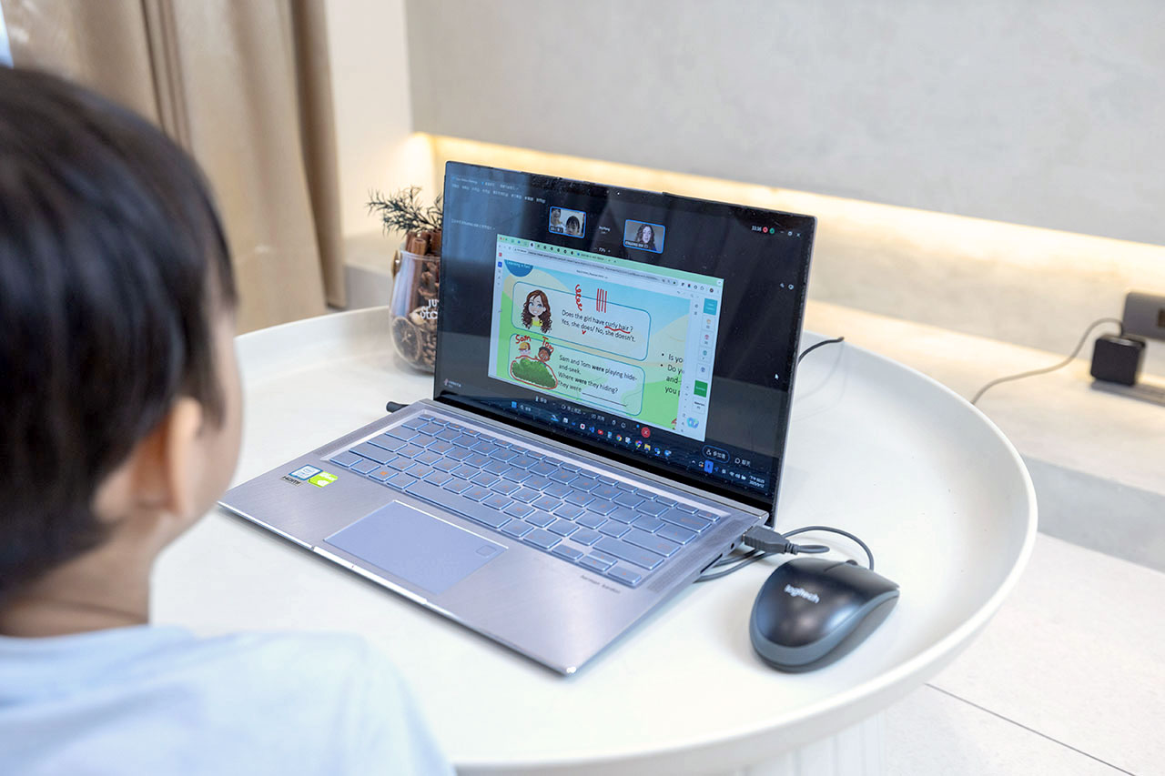 Etalking Kids兒童線上英語免費試讀｜導入STEAM概念，全台唯一通過STEM.org認證！一對一專業認證國際教師，符合108課綱與各大英語檢定，隨時隨地都能學線上兒童美語推薦 169