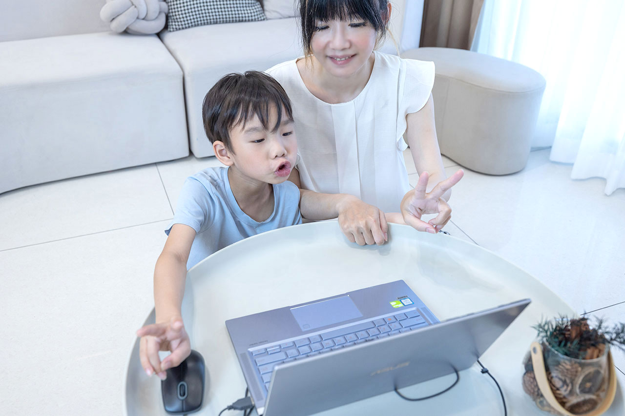 Etalking Kids兒童線上英語免費試讀｜導入STEAM概念，全台唯一通過STEM.org認證！一對一專業認證國際教師，符合108課綱與各大英語檢定，隨時隨地都能學線上兒童美語推薦 163