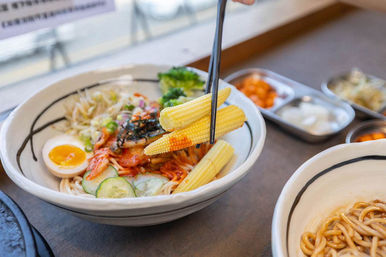 阿里郎食堂|台中竟然有這間韓式麵店,比臉大牛小排加麵免費再送小菜!最新台中中科博館美食推薦,2025台中西區美食推薦 30 阿里郎食堂|台中竟然有這間韓式麵店,比臉大牛小排加麵免費再送小菜!最新台中中科博館美食推薦,2025台中西區美食推薦 29