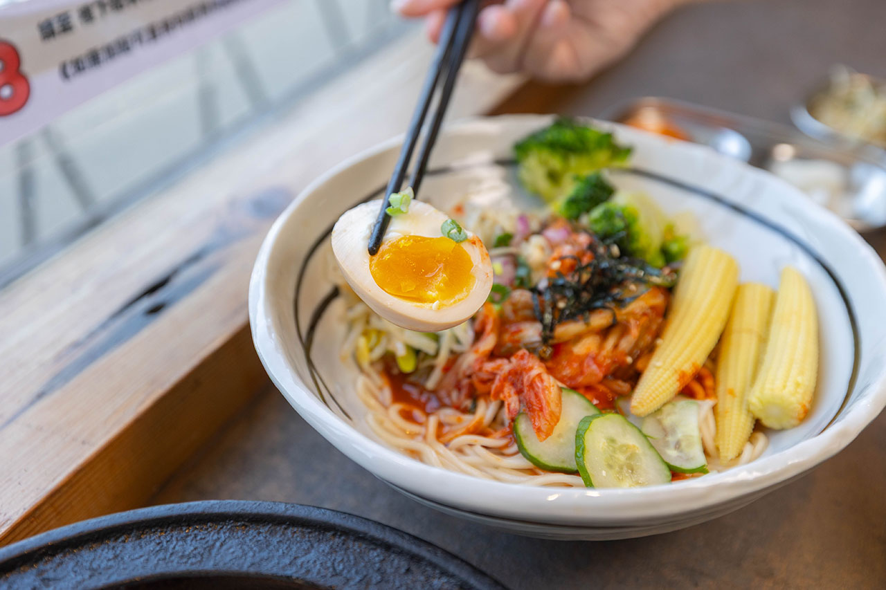 阿里郎食堂|台中竟然有這間韓式麵店,比臉大牛小排加麵免費再送小菜!最新台中中科博館美食推薦,2025台中西區美食推薦 32 阿里郎食堂|台中竟然有這間韓式麵店,比臉大牛小排加麵免費再送小菜!最新台中中科博館美食推薦,2025台中西區美食推薦 31