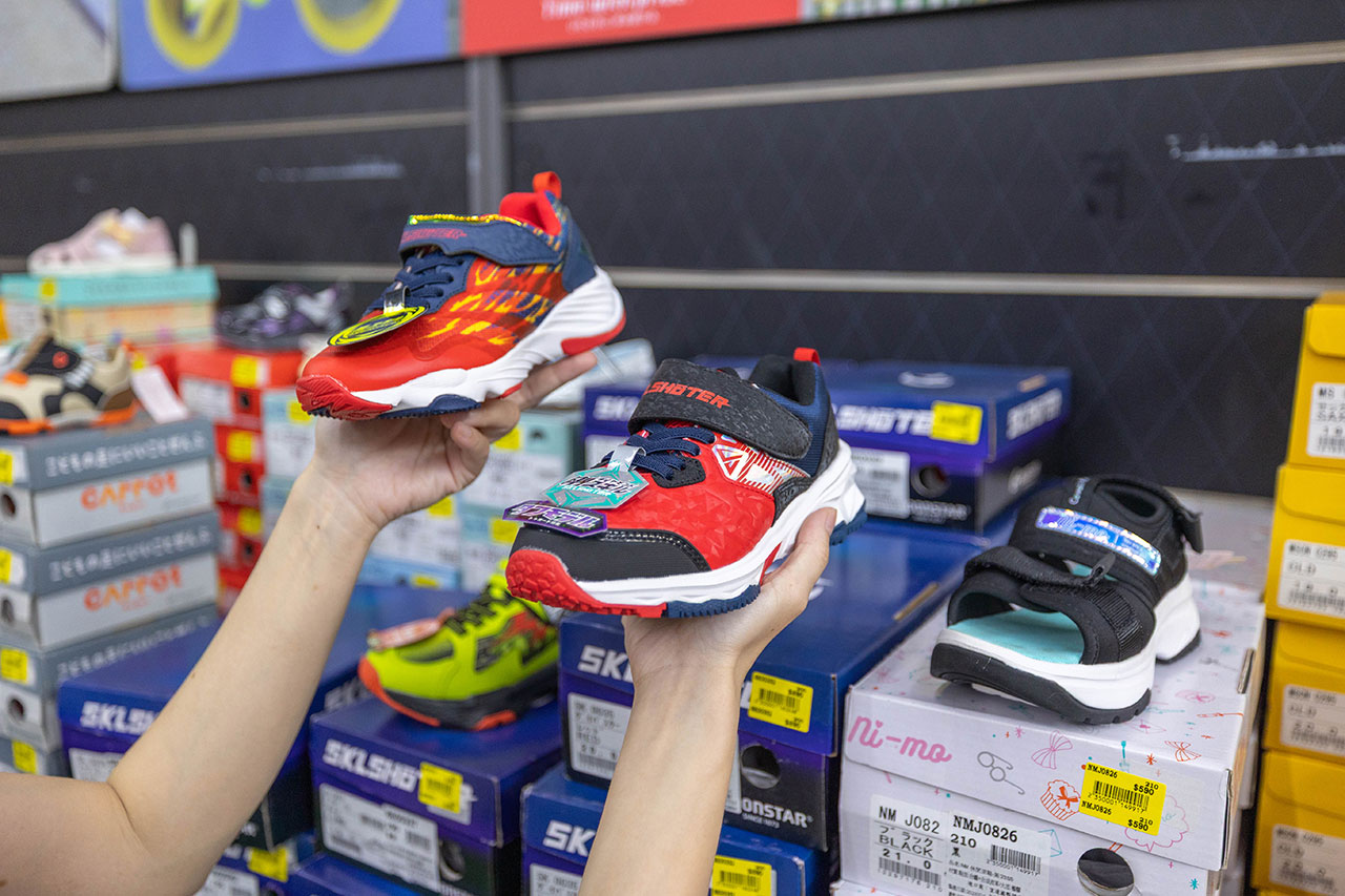 美力運動世界台中中清特賣會報到!全館下殺1折起童鞋、運動鞋、工作鞋都超便宜,前30名早鳥再享7折,還有超多買一送一活動!大雅鞋子特賣會來啦~ 24 美力運動世界台中中清特賣會報到!全館下殺1折起童鞋、運動鞋、工作鞋都超便宜,前30名早鳥再享7折,還有超多買一送一活動!大雅鞋子特賣會來啦~ 23