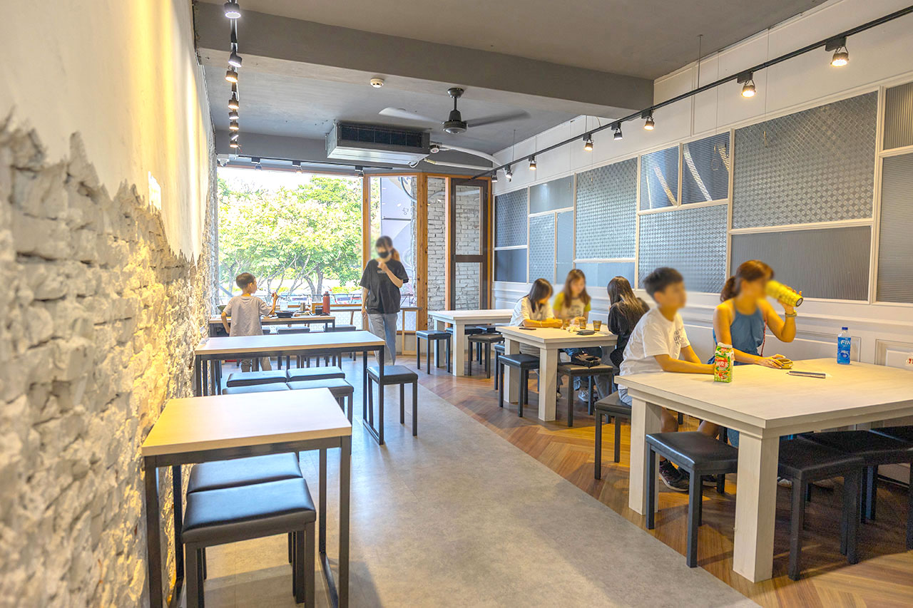 阿里郎食堂|台中竟然有這間韓式麵店,比臉大牛小排加麵免費再送小菜!最新台中中科博館美食推薦,2025台中西區美食推薦 10 阿里郎食堂|台中竟然有這間韓式麵店,比臉大牛小排加麵免費再送小菜!最新台中中科博館美食推薦,2025台中西區美食推薦 9