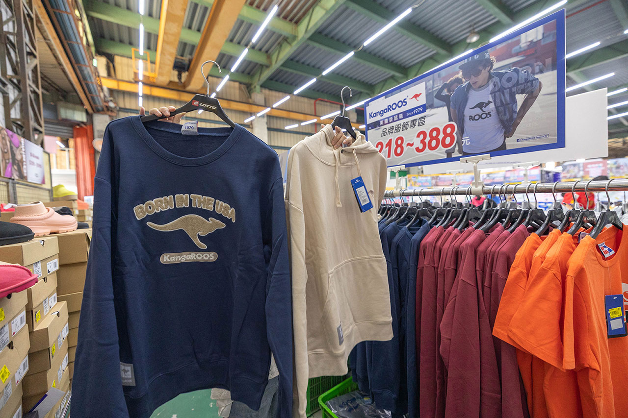 美力運動世界台中中清特賣會報到!全館下殺1折起童鞋、運動鞋、工作鞋都超便宜,前30名早鳥再享7折,還有超多買一送一活動!大雅鞋子特賣會來啦~ 150 美力運動世界台中中清特賣會報到!全館下殺1折起童鞋、運動鞋、工作鞋都超便宜,前30名早鳥再享7折,還有超多買一送一活動!大雅鞋子特賣會來啦~ 149