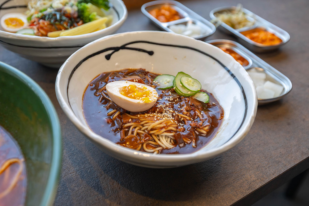 阿里郎食堂|台中竟然有這間韓式麵店,比臉大牛小排加麵免費再送小菜!最新台中中科博館美食推薦,2025台中西區美食推薦 34 阿里郎食堂|台中竟然有這間韓式麵店,比臉大牛小排加麵免費再送小菜!最新台中中科博館美食推薦,2025台中西區美食推薦 33