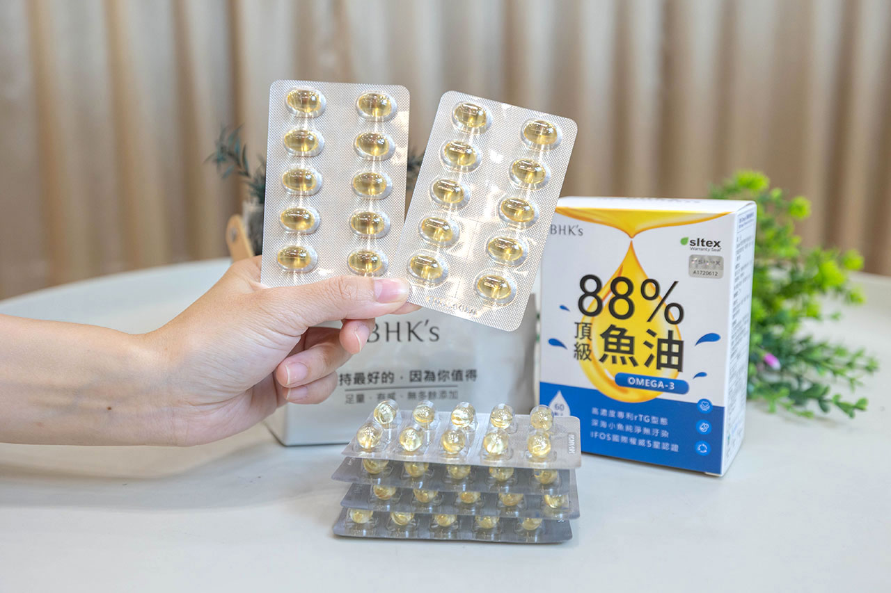 魚油4大廠牌口感評比分享|德之寶 頂級魚油+維生素D3、大研生醫 德國魚油軟膠囊、BHK's 88% Omega-3、澳佳寶 迷你濃縮魚油|2026魚油保養推薦心得 24 魚油4大廠牌口感評比分享|德之寶 頂級魚油+維生素D3、大研生醫 德國魚油軟膠囊、BHK's 88% Omega-3、澳佳寶 迷你濃縮魚油|2026魚油保養推薦心得 23