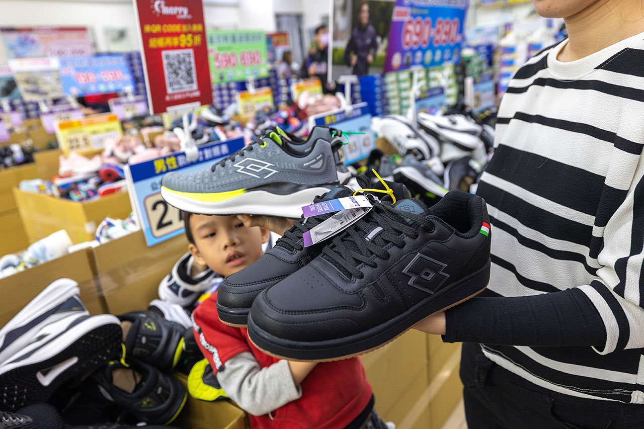 【2025新北樹林特賣會】美力運動世界年終鞋子特賣會，全館1折起童鞋、休閒鞋、工作鞋，只有13天再加碼滿千送百、買一送一多項好禮等你拿，樹林工業區鞋子特賣會 35