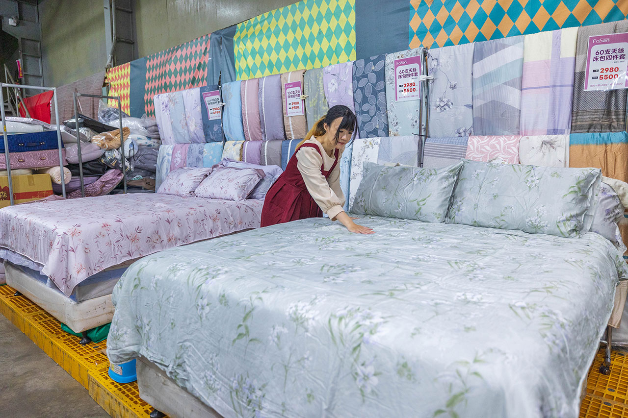 【台中大雅】2025法頌寢具原廠特賣會年末換季攻略！床包組、被單、枕頭，全館下殺1折起再買一送一，還有超多滿額好禮等你拿 331