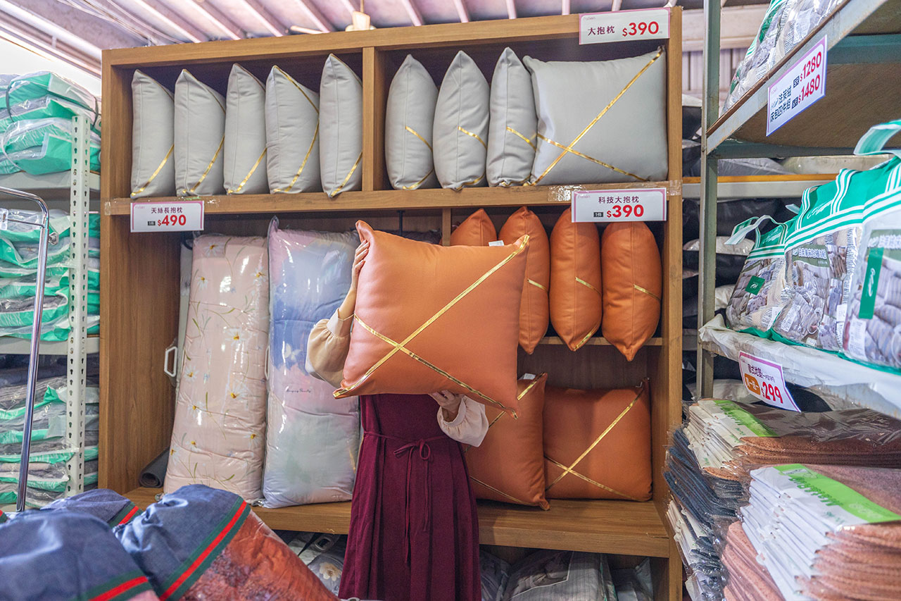 【台中大雅】2025法頌寢具原廠特賣會年末換季攻略！床包組、被單、枕頭，全館下殺1折起再買一送一，還有超多滿額好禮等你拿 359