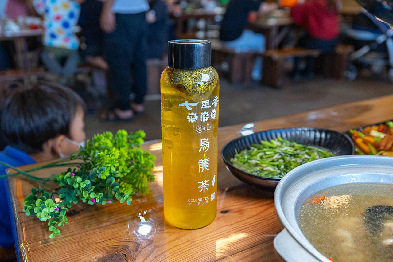 【南投埔里美食推薦】七里香甕仔雞（日月潭店）開箱！2026超平價南投聚餐秘境，3000爽吃七菜一湯，招牌脆皮甕仔雞多汁超有料，這波真的無雷！ 187