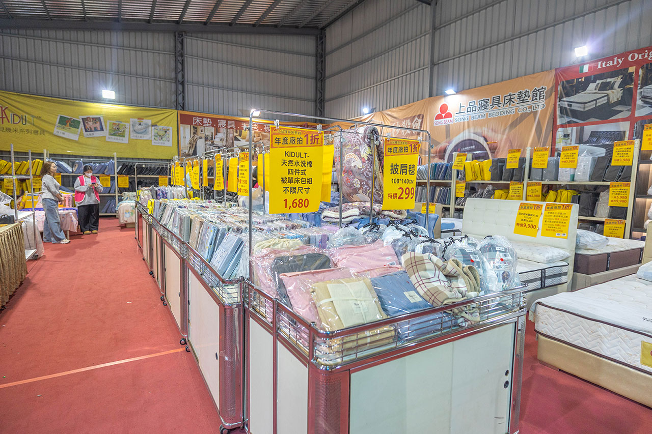【台中北屯區寢具特賣會】上品寢具年度廠拍殺很大！1折起跳抗通膨，每日超便宜排隊攻略，幾米床包、進口名床手刀搶晚來就沒了! 49