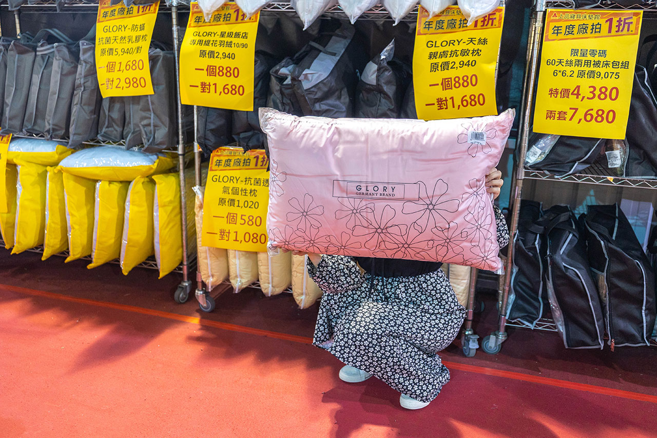 【台中北屯區寢具特賣會】上品寢具年度廠拍殺很大！1折起跳抗通膨，每日超便宜排隊攻略，幾米床包、進口名床手刀搶晚來就沒了! 87