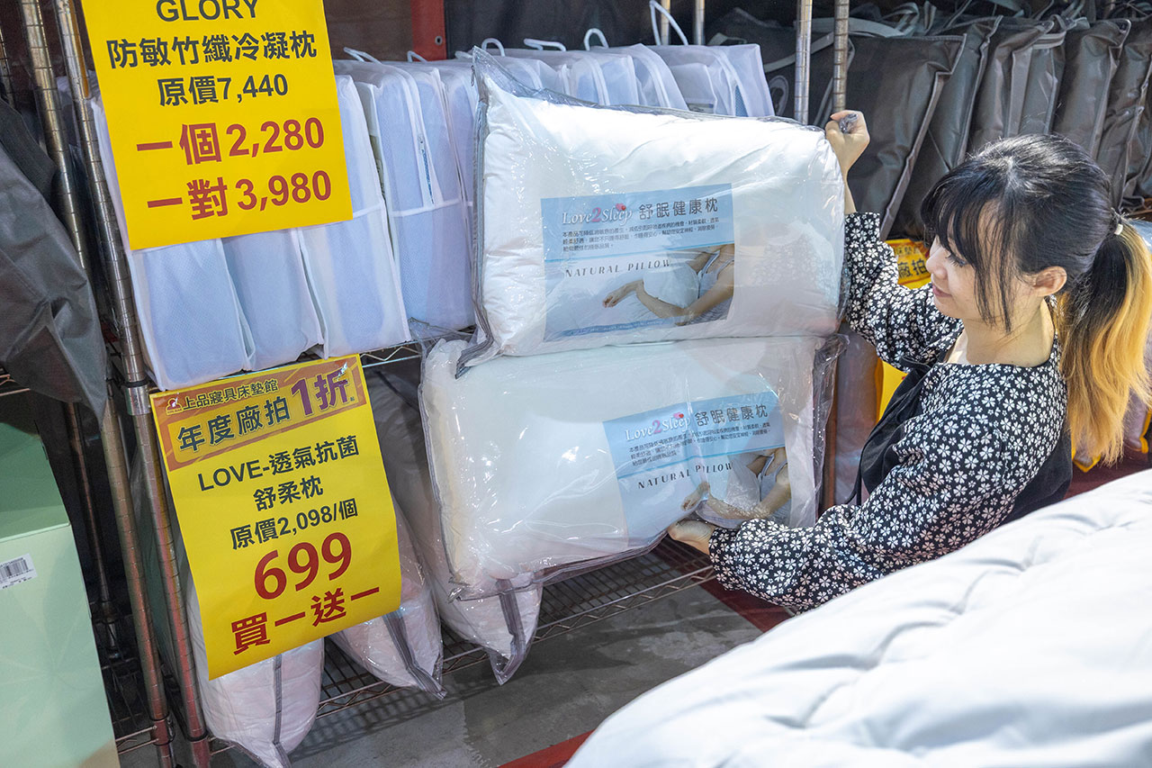 【台中北屯區寢具特賣會】上品寢具年度廠拍殺很大！1折起跳抗通膨，每日超便宜排隊攻略，幾米床包、進口名床手刀搶晚來就沒了! 83