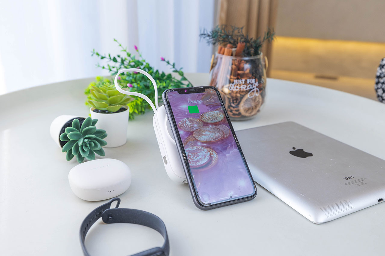 告別電量焦慮!【TORRII】SOLA PRO 萬能充:防爆磁吸行動電源,嘖嘖首發超優惠預購,2026不能錯過的充電救星! 2 告別電量焦慮!【TORRII】SOLA PRO 萬能充:防爆磁吸行動電源,嘖嘖首發超優惠預購,2026不能錯過的充電救星! 1