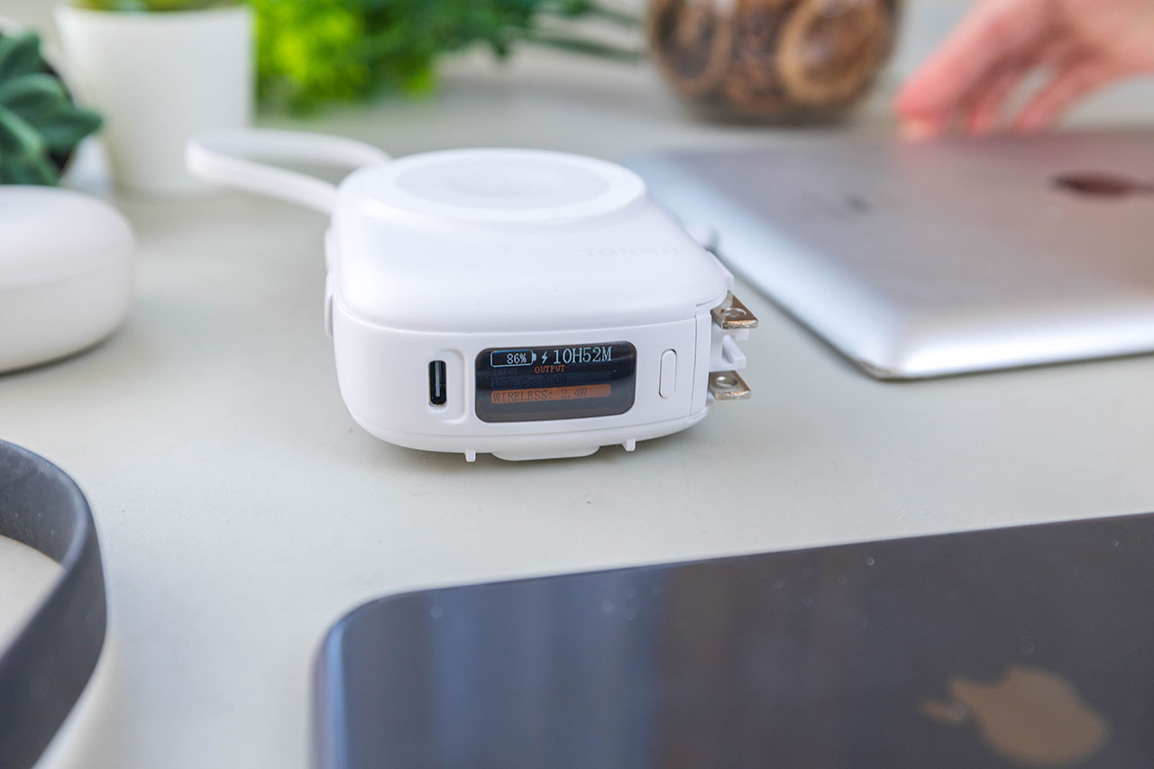 告別電量焦慮!【TORRII】SOLA PRO 萬能充:防爆磁吸行動電源,嘖嘖首發超優惠預購,2026不能錯過的充電救星! 6 告別電量焦慮!【TORRII】SOLA PRO 萬能充:防爆磁吸行動電源,嘖嘖首發超優惠預購,2026不能錯過的充電救星! 5