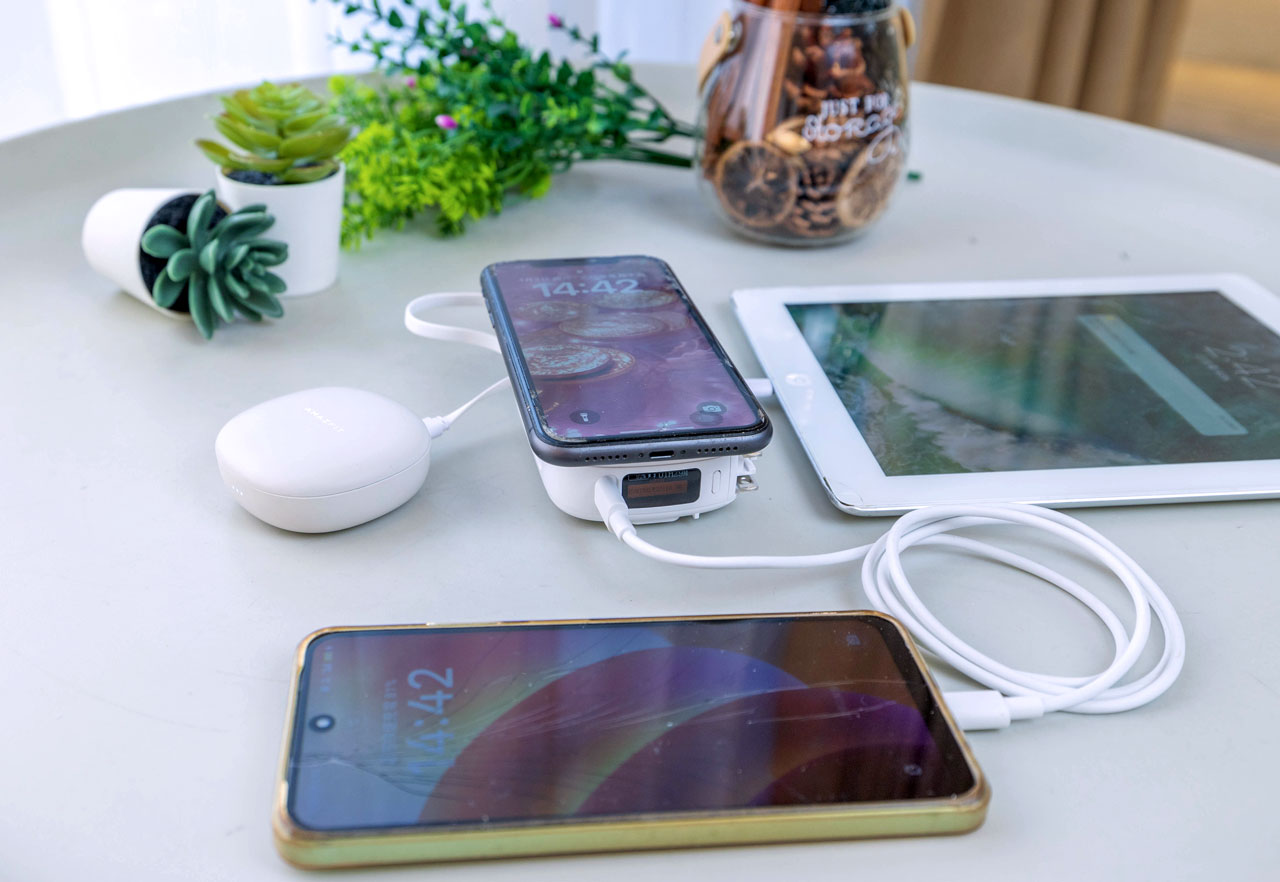 告別電量焦慮!【TORRII】SOLA PRO 萬能充:防爆磁吸行動電源,嘖嘖首發超優惠預購,2026不能錯過的充電救星! 8 告別電量焦慮!【TORRII】SOLA PRO 萬能充:防爆磁吸行動電源,嘖嘖首發超優惠預購,2026不能錯過的充電救星! 7