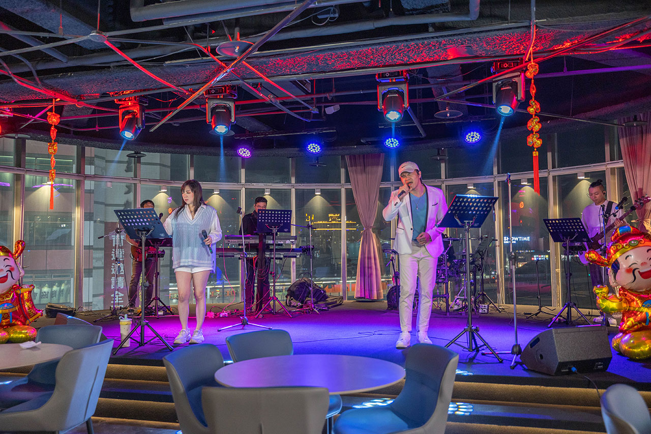 夢饗STAGE IP主題餐廳｜台中大魯閣新時代最新開幕女僕餐廳，粉絲限時優惠全館餐點買一送一，2026台中市東區美食推薦 19