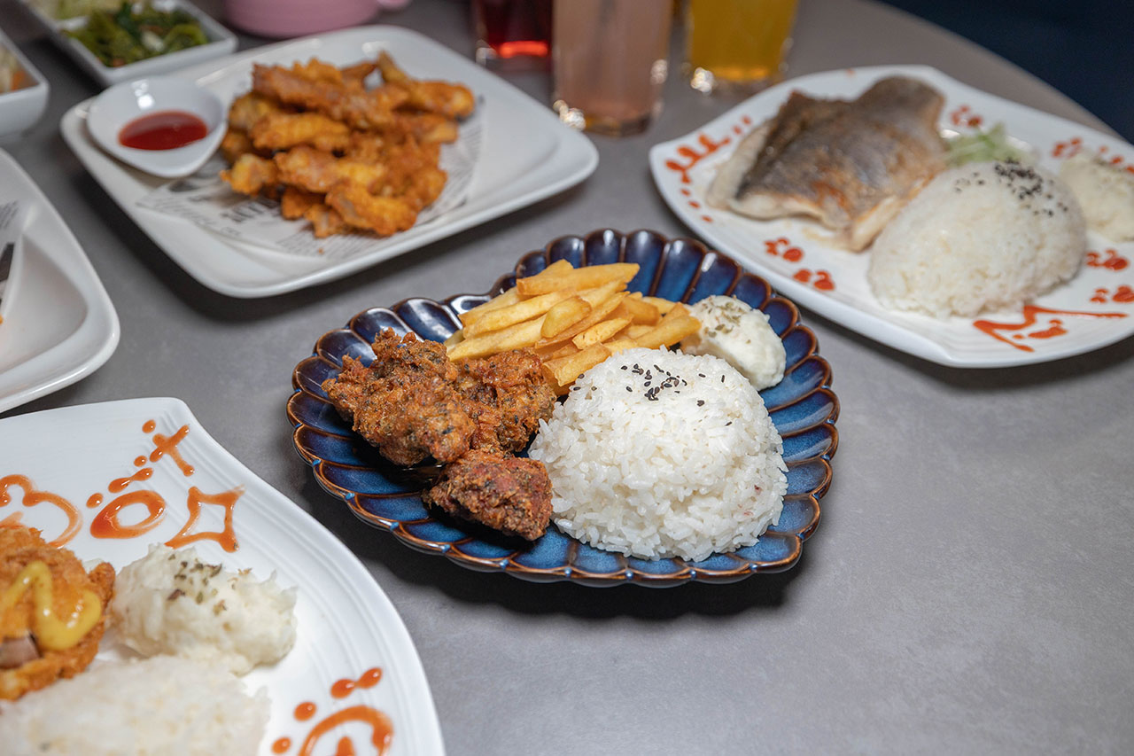 夢饗STAGE IP主題餐廳｜台中大魯閣新時代最新開幕女僕餐廳，粉絲限時優惠全館餐點買一送一，2026台中市東區美食推薦 45