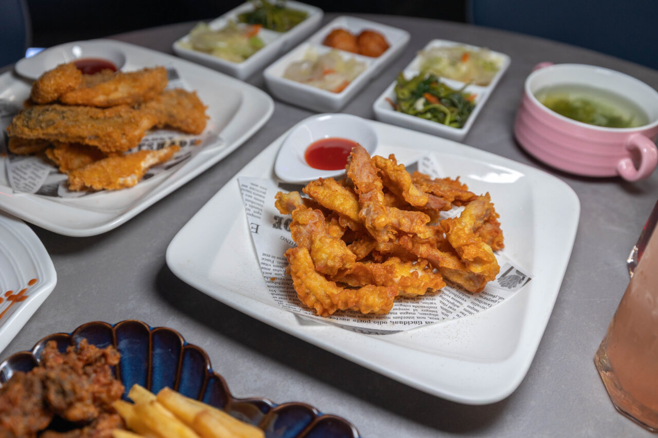 夢饗STAGE IP主題餐廳｜台中大魯閣新時代最新開幕女僕餐廳，粉絲限時優惠全館餐點買一送一，2026台中市東區美食推薦 57