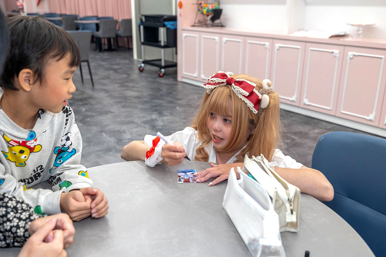 夢饗STAGE IP主題餐廳｜台中大魯閣新時代最新開幕女僕餐廳，粉絲限時優惠全館餐點買一送一，2026台中市東區美食推薦 69