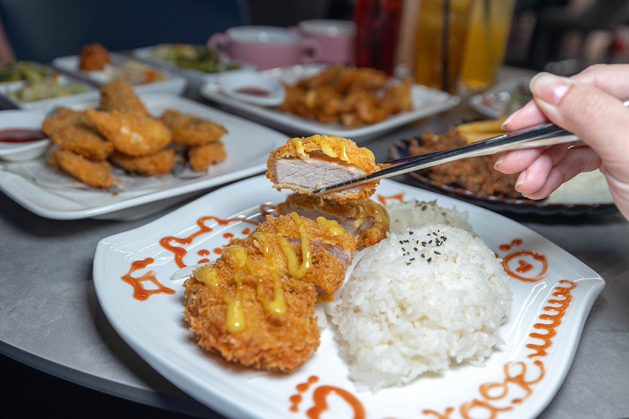 夢饗STAGE IP主題餐廳｜台中大魯閣新時代最新開幕女僕餐廳，粉絲限時優惠全館餐點買一送一，2026台中市東區美食推薦 29