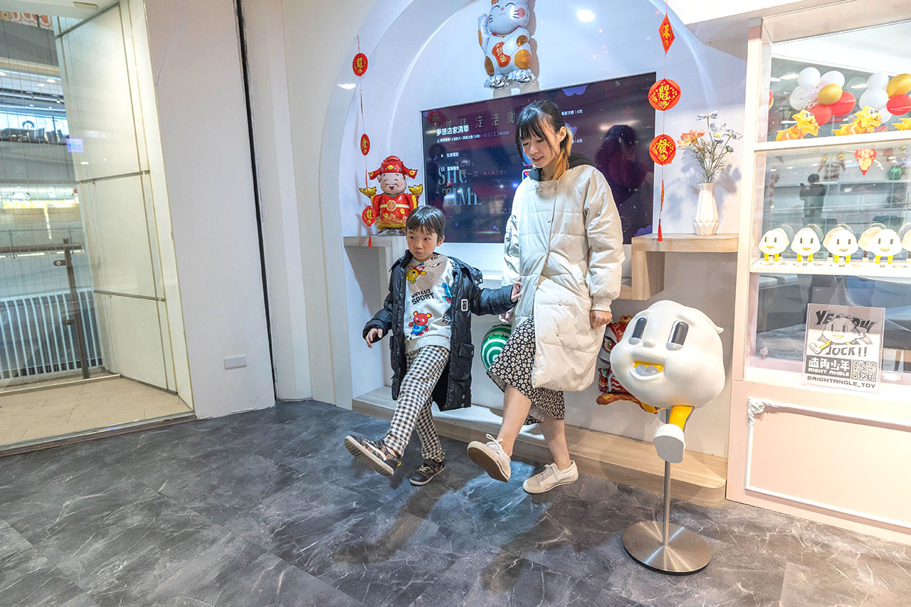 夢饗STAGE IP主題餐廳｜台中大魯閣新時代最新開幕女僕餐廳，粉絲限時優惠全館餐點買一送一，2026台中市東區美食推薦 13