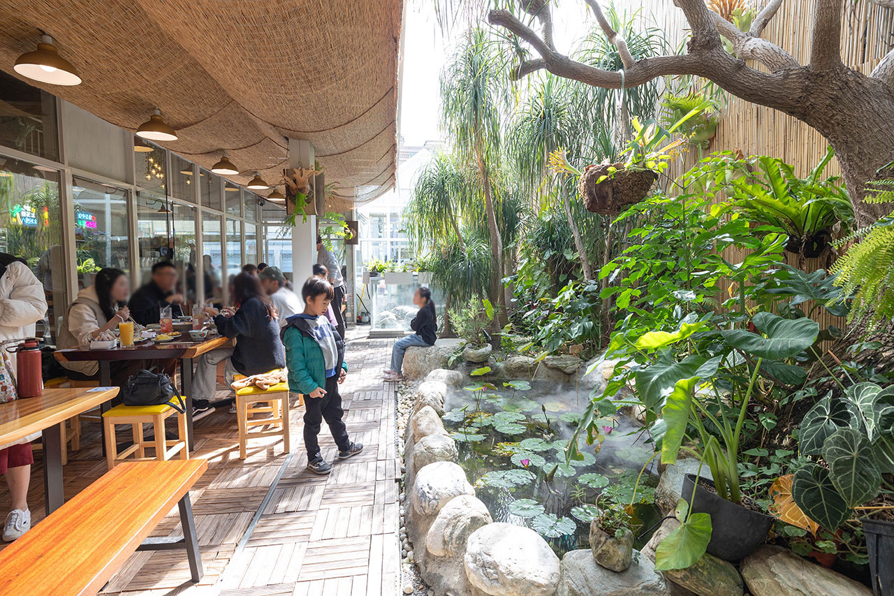 來馬食光|苗栗親子餐廳推薦,超豐盛南洋料理冬季限定鍋物,南洋甜點下午茶美食吃到爽,2026頭份火鍋推薦! 204 來馬食光|苗栗親子餐廳推薦,超豐盛南洋料理冬季限定鍋物,南洋甜點下午茶美食吃到爽,2026頭份火鍋推薦! 203