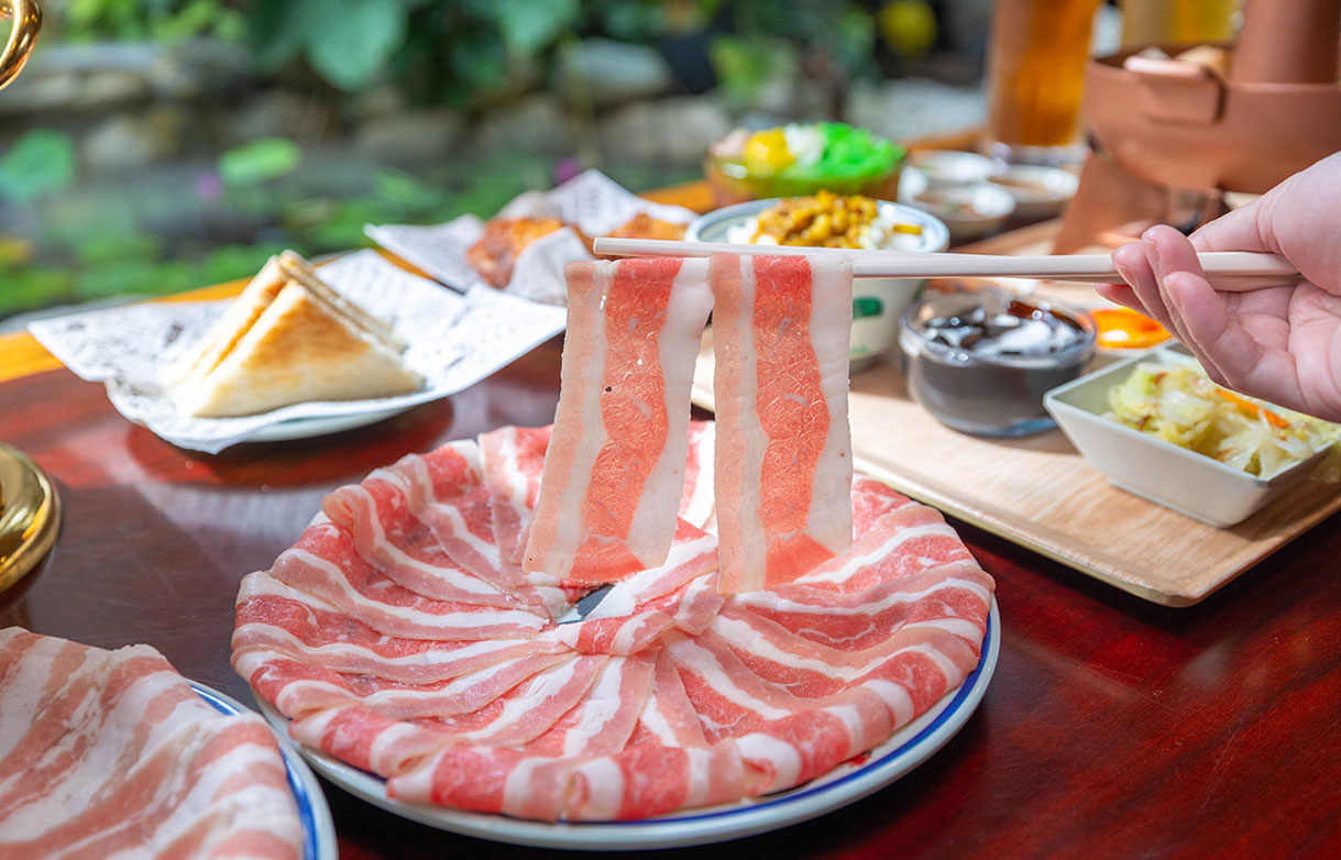 來馬食光|苗栗親子餐廳推薦,超豐盛南洋料理冬季限定鍋物,南洋甜點下午茶美食吃到爽,2026頭份火鍋推薦! 236 來馬食光|苗栗親子餐廳推薦,超豐盛南洋料理冬季限定鍋物,南洋甜點下午茶美食吃到爽,2026頭份火鍋推薦! 235