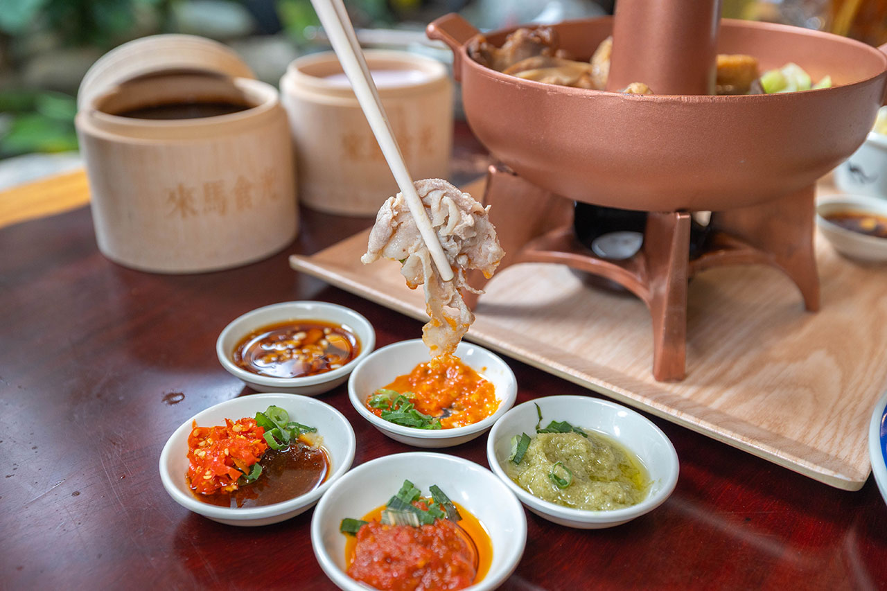 來馬食光|苗栗親子餐廳推薦,超豐盛南洋料理冬季限定鍋物,南洋甜點下午茶美食吃到爽,2026頭份火鍋推薦! 258 來馬食光|苗栗親子餐廳推薦,超豐盛南洋料理冬季限定鍋物,南洋甜點下午茶美食吃到爽,2026頭份火鍋推薦! 257