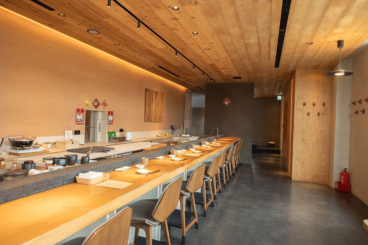 海浪壽司｜日式割烹台中無菜單料理推薦，爆量生魚壽司活體宮崎小沢蟹，超適合聚餐慶生的超大包廂用餐空間，最新2026台中北屯日本料理推薦 950