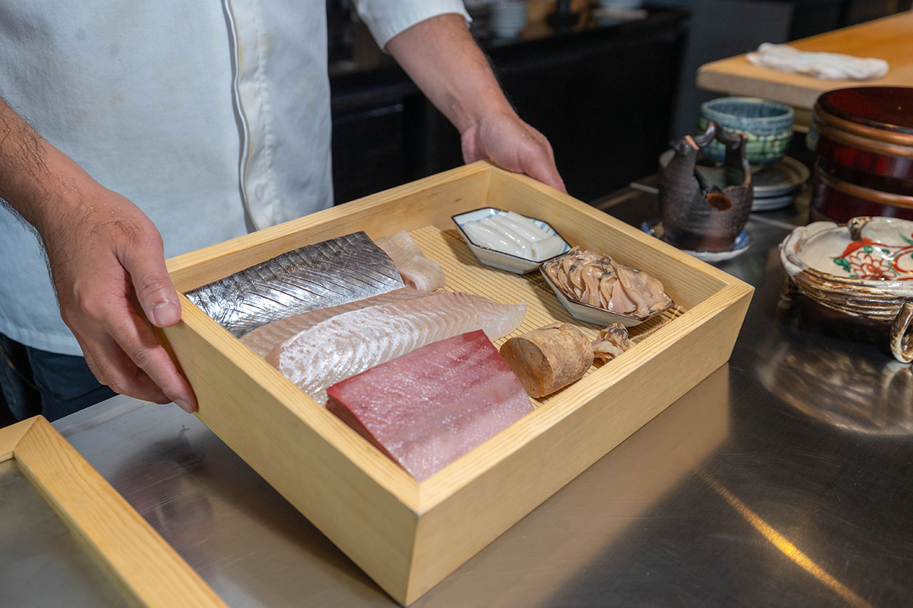 海浪壽司｜日式割烹台中無菜單料理推薦，爆量生魚壽司活體宮崎小沢蟹，超適合聚餐慶生的超大包廂用餐空間，最新2026台中北屯日本料理推薦 956