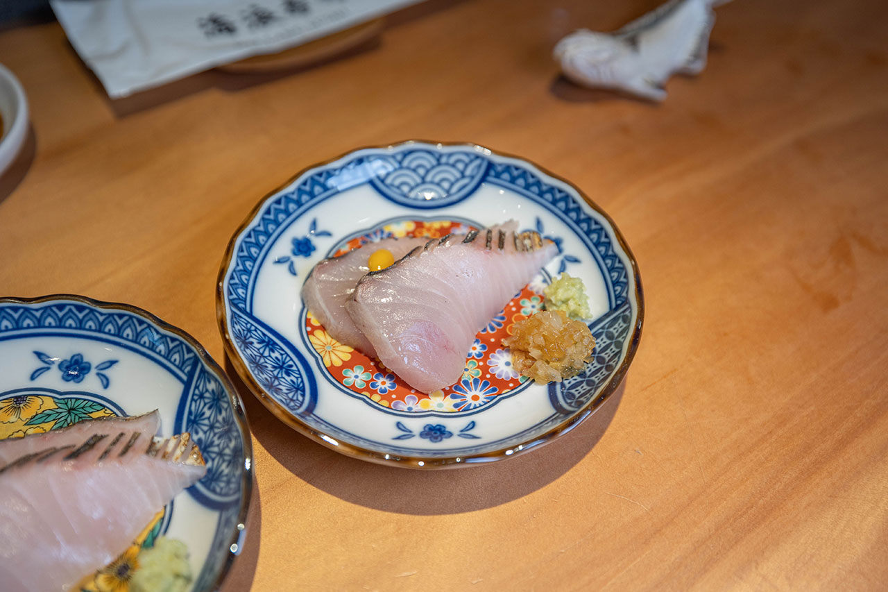 海浪壽司｜日式割烹台中無菜單料理推薦，爆量生魚壽司活體宮崎小沢蟹，超適合聚餐慶生的超大包廂用餐空間，最新2026台中北屯日本料理推薦 984