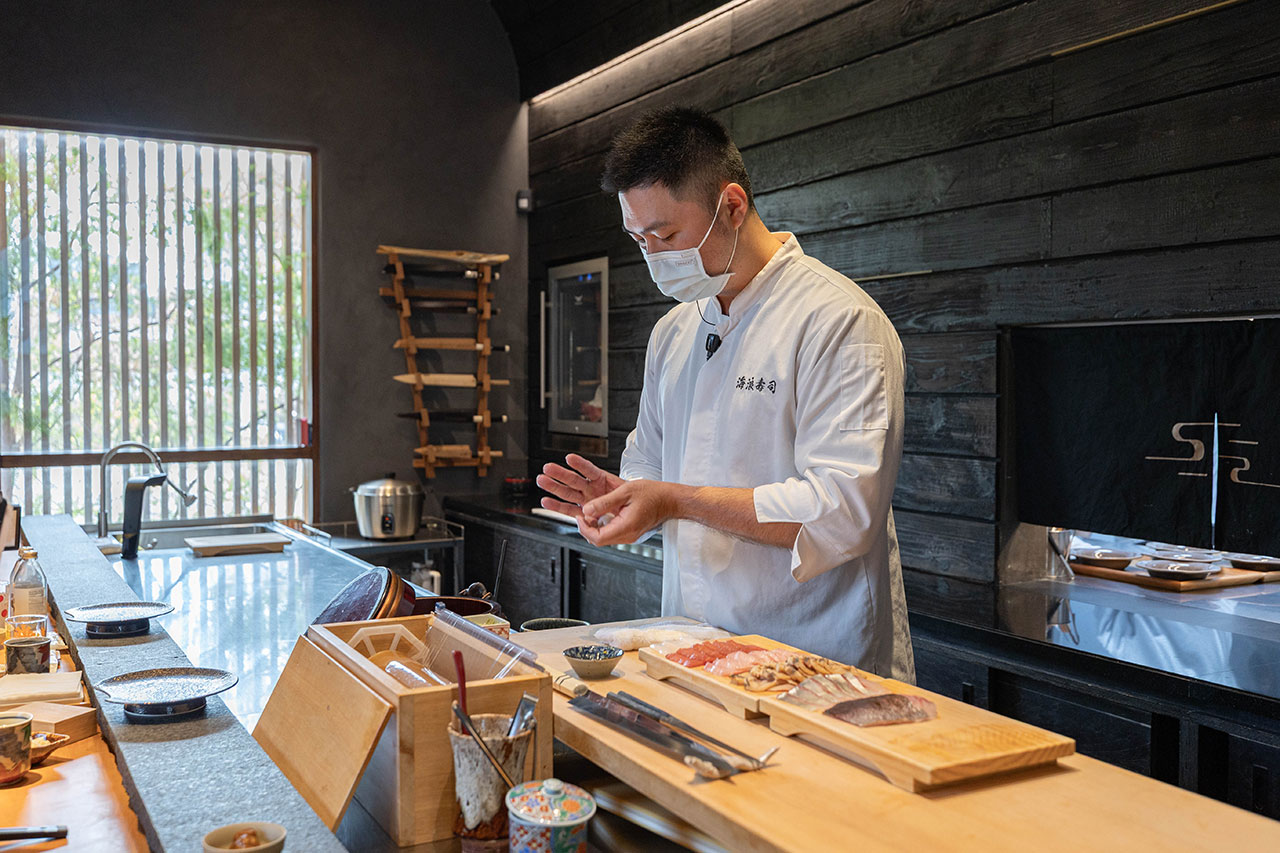 海浪壽司｜日式割烹台中無菜單料理推薦，爆量生魚壽司活體宮崎小沢蟹，超適合聚餐慶生的超大包廂用餐空間，最新2026台中北屯日本料理推薦 1000