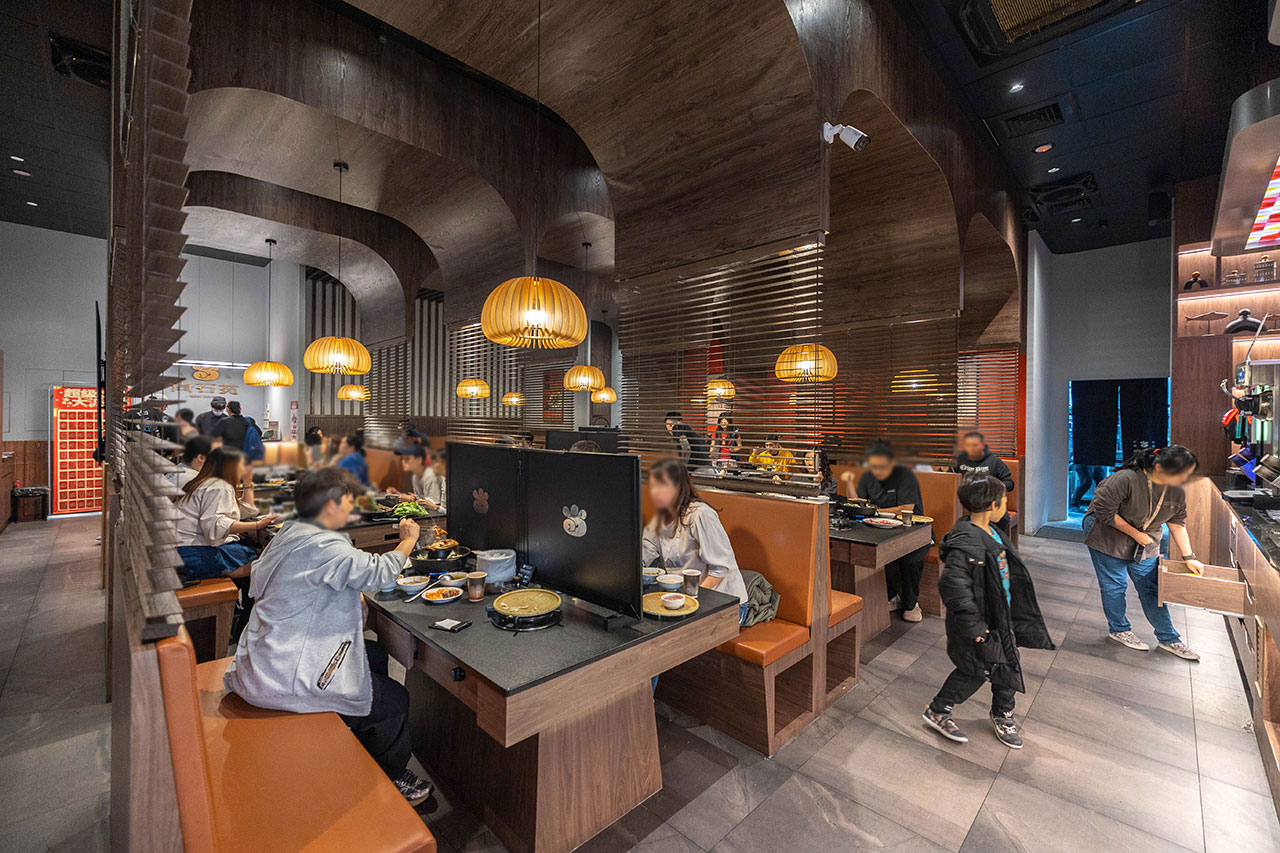 尚石苑石頭火鍋太平店｜台中超推火鍋吃到飽40種配料無限自助吧，台味特色美食滷肉飯、麵線糊、牛肉丼多種美食吃到爽2026台中太平美食推薦 7