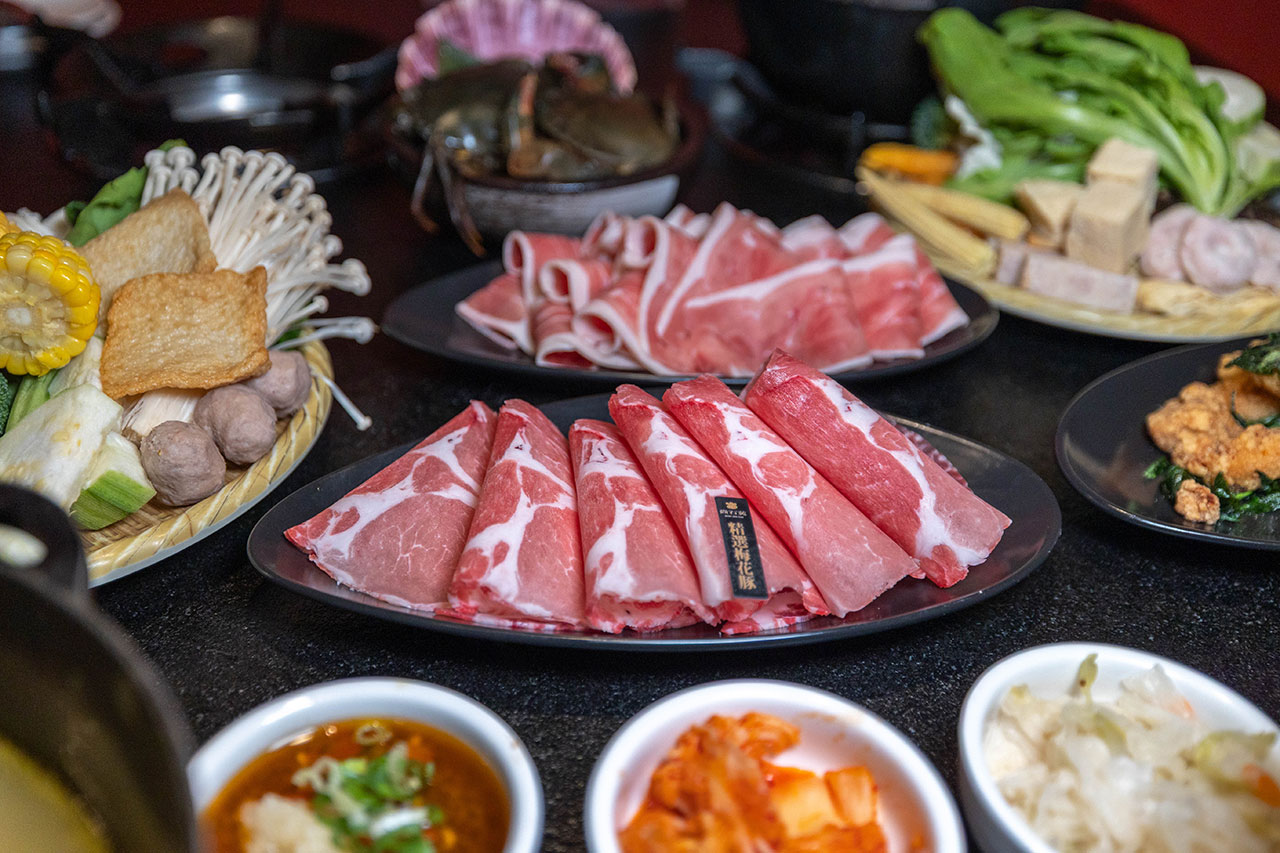 尚石苑石頭火鍋太平店｜台中超推火鍋吃到飽40種配料無限自助吧，台味特色美食滷肉飯、麵線糊、牛肉丼多種美食吃到爽2026台中太平美食推薦 55