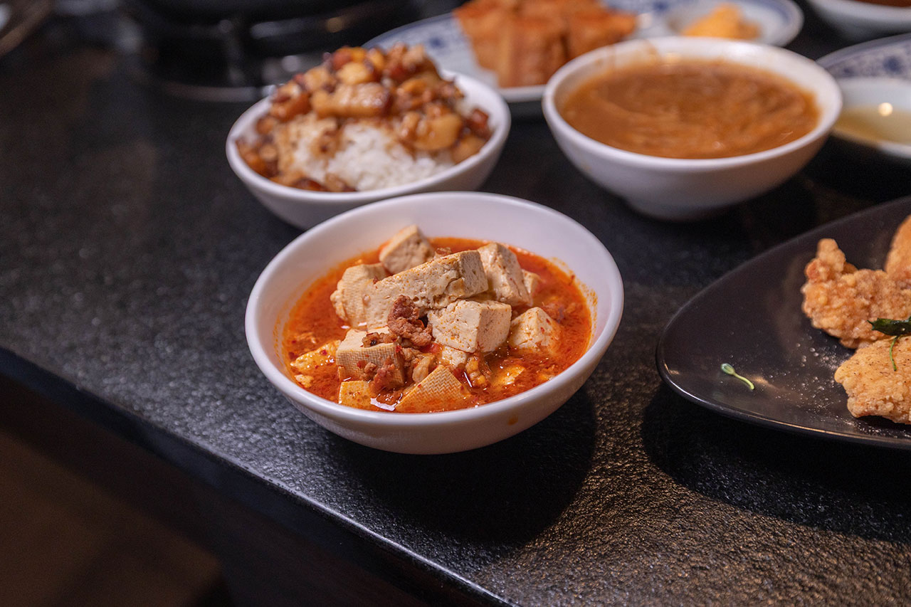 尚石苑石頭火鍋太平店｜台中超推火鍋吃到飽40種配料無限自助吧，台味特色美食滷肉飯、麵線糊、牛肉丼多種美食吃到爽2026台中太平美食推薦 27