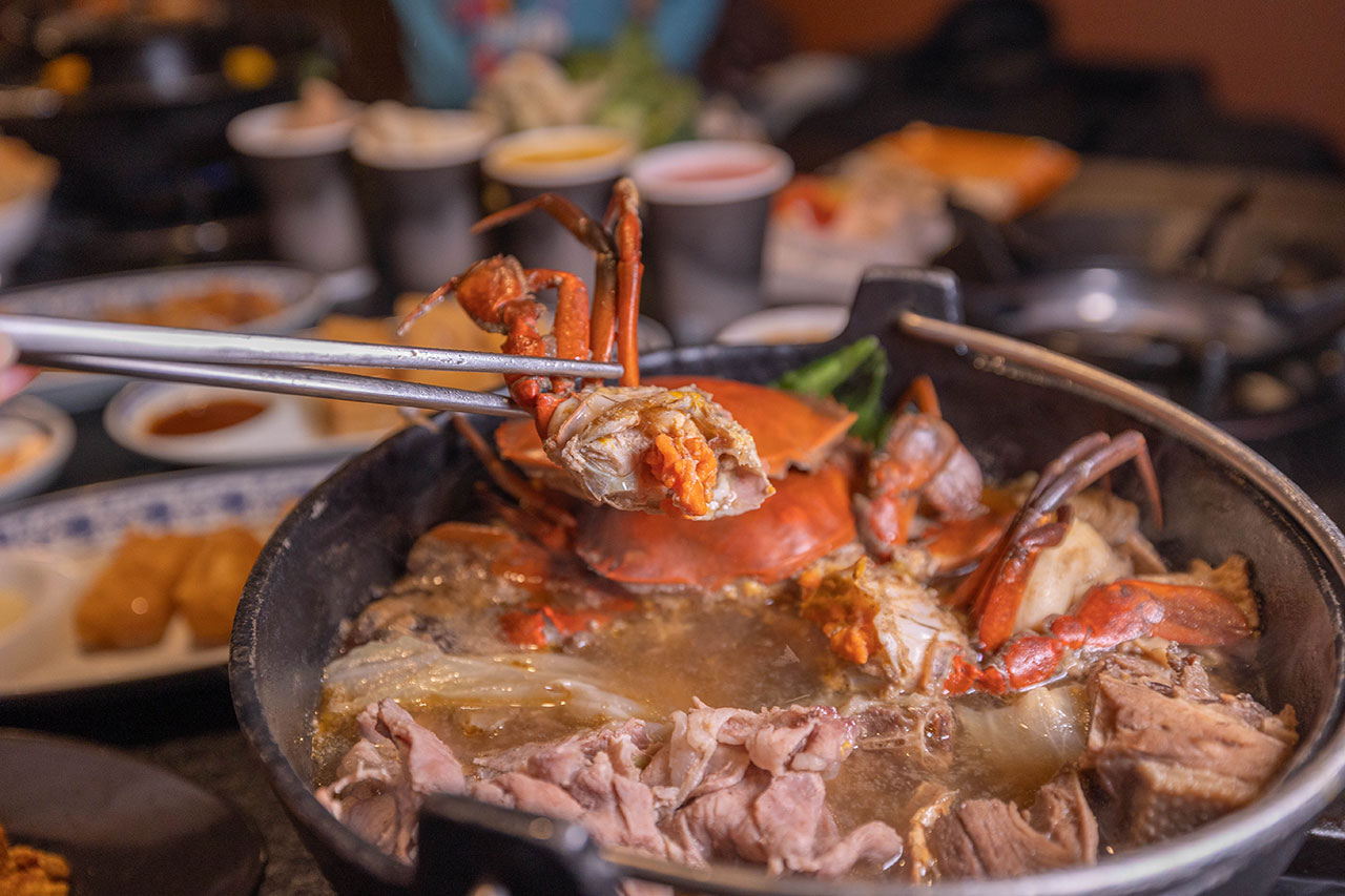 尚石苑石頭火鍋太平店｜台中超推火鍋吃到飽40種配料無限自助吧，台味特色美食滷肉飯、麵線糊、牛肉丼多種美食吃到爽2026台中太平美食推薦 75